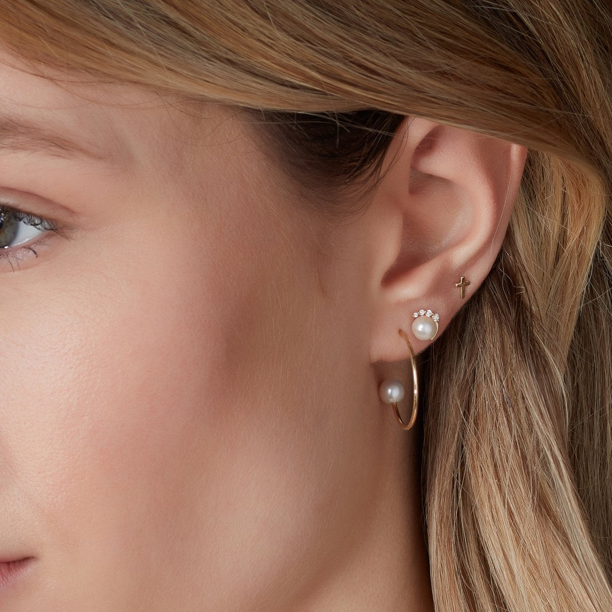 GOLD CROSS STUD EARRINGS