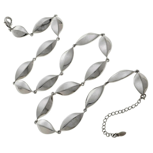 BELLEEK LIVING JEWELLERY PETAL NECKLACE - A & M News and Gifts