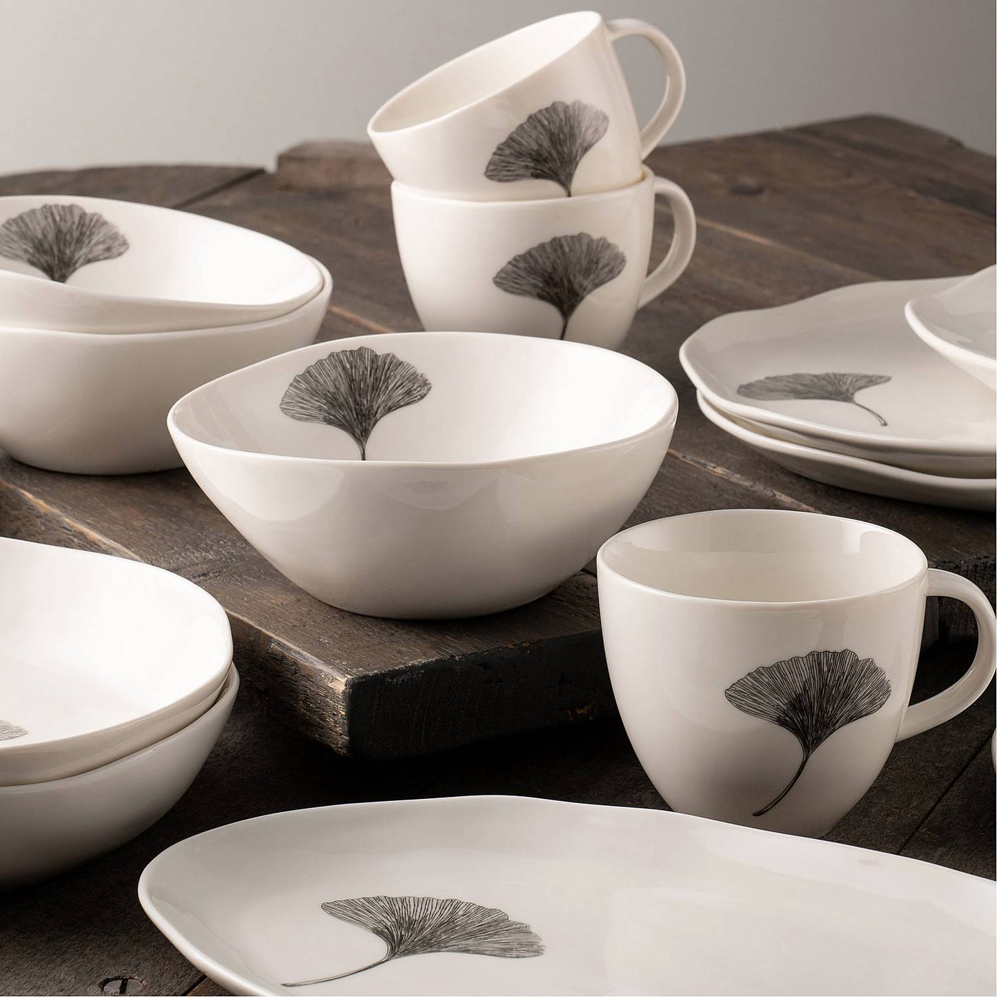 Belleek Gingko Leaf Mug Set │9410